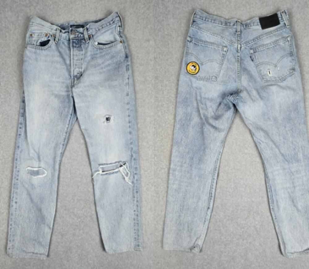 Levi's 501 Jeans 28x28 Original Fit Button Fly Joe Cool California Snoopy Patch